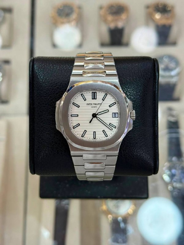 Patek Philippe Nautilus White, reference 5711/1A, Dubai