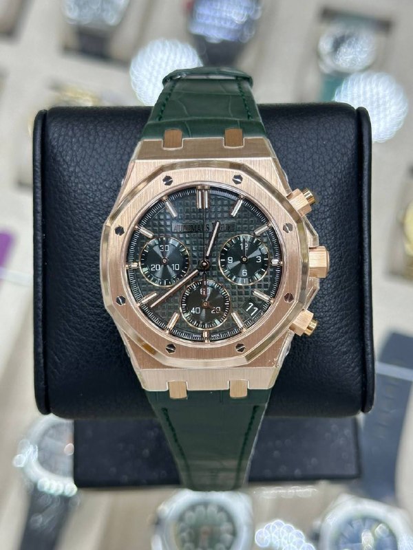 Audemars Piguet Royal Oak Selfwinding Chronograph Green, reference 26240OR.OO.D404CR.02, Dubai