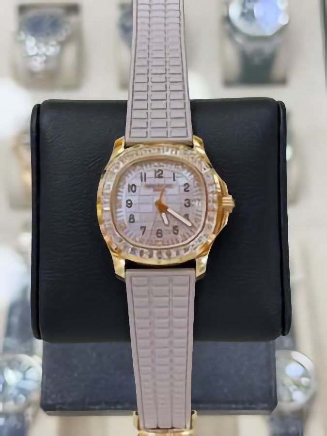 Patek Philippe Aquanaut Luce Joaillerie (Mother-of-Pearl), reference 5072R-001, Dubai