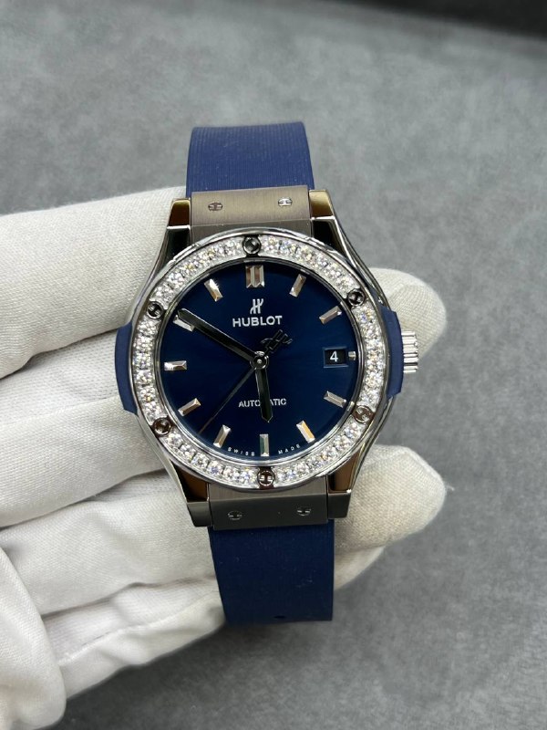 Hublot Classic Fusion Titanium (Blue Diamonds), reference 565.NX.7170.RX.1204, Dubai