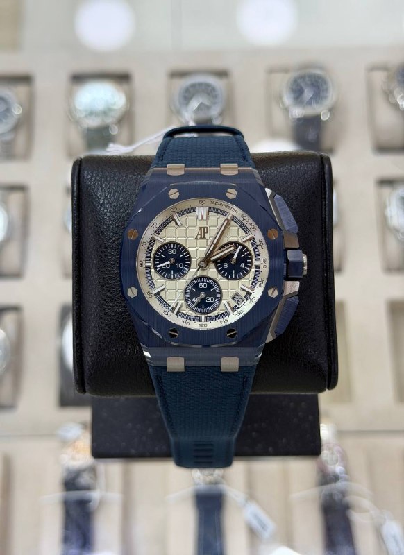 Audemars Piguet Royal Oak Offshore Selfwinding Chronograph White, reference 26420CD.OO.A029VE.01, Dubai