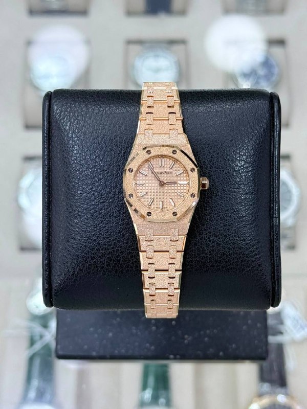 Audemars Piguet Royal Oak Mini Frosted Gold Quartz Rose, reference 67630OR.GG.1312OR.01-C, Dubai