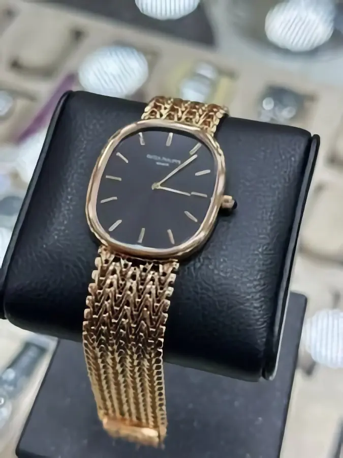 Patek Philippe Golden Ellipse (Black), reference 5738/1R-001, Dubai