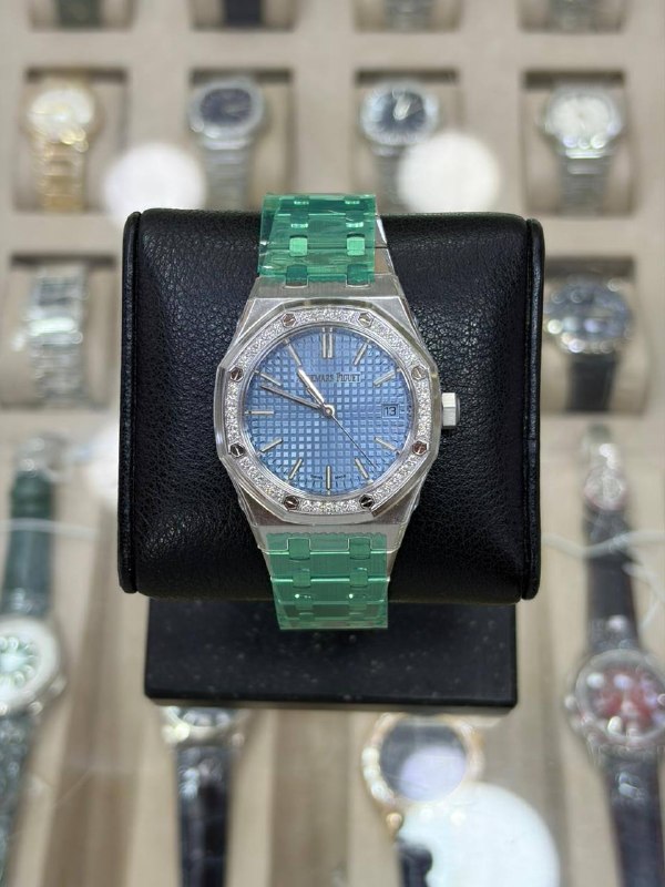 Audemars Piguet Royal Oak Selfwinding Ice Blue, reference 15551ST.ZZ.1356ST.04, Dubai