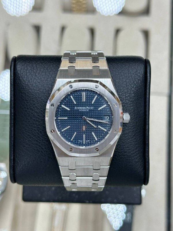 Audemars Piguet Royal Oak Jumbo Extra-Thin (Blue), reference 16202ST.OO.1240ST.02, Dubai