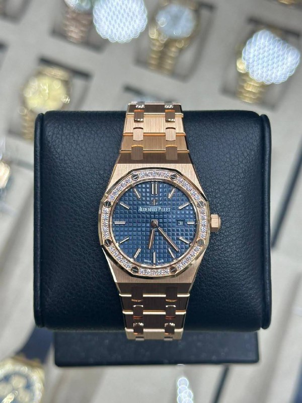 Audemars Piguet Royal Oak Quartz Blue Diamond Bezel, reference 67651OR.ZZ.1261OR.02-A, Dubai